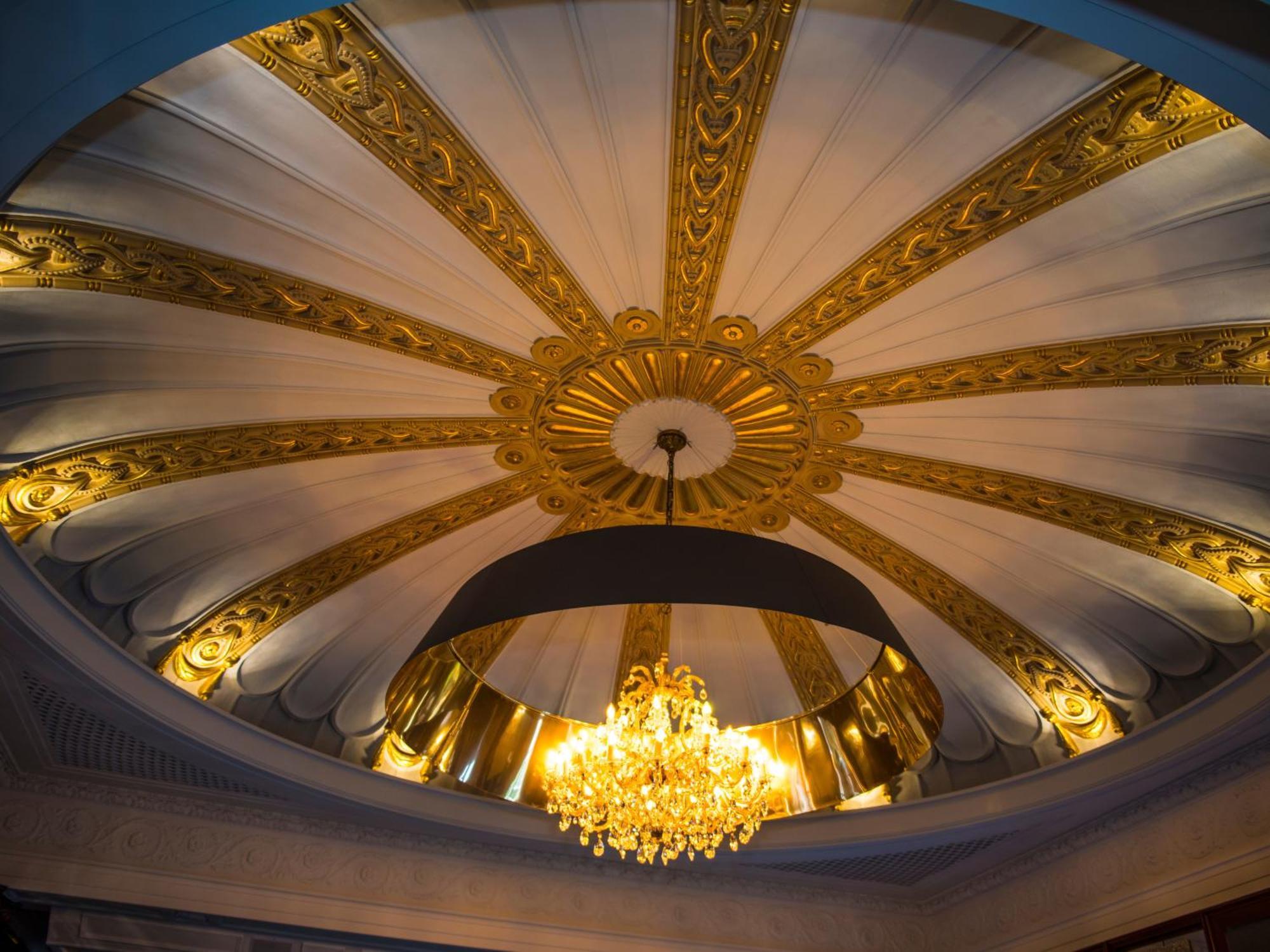 The Royal Toby Hotel Rochdale Bagian luar foto