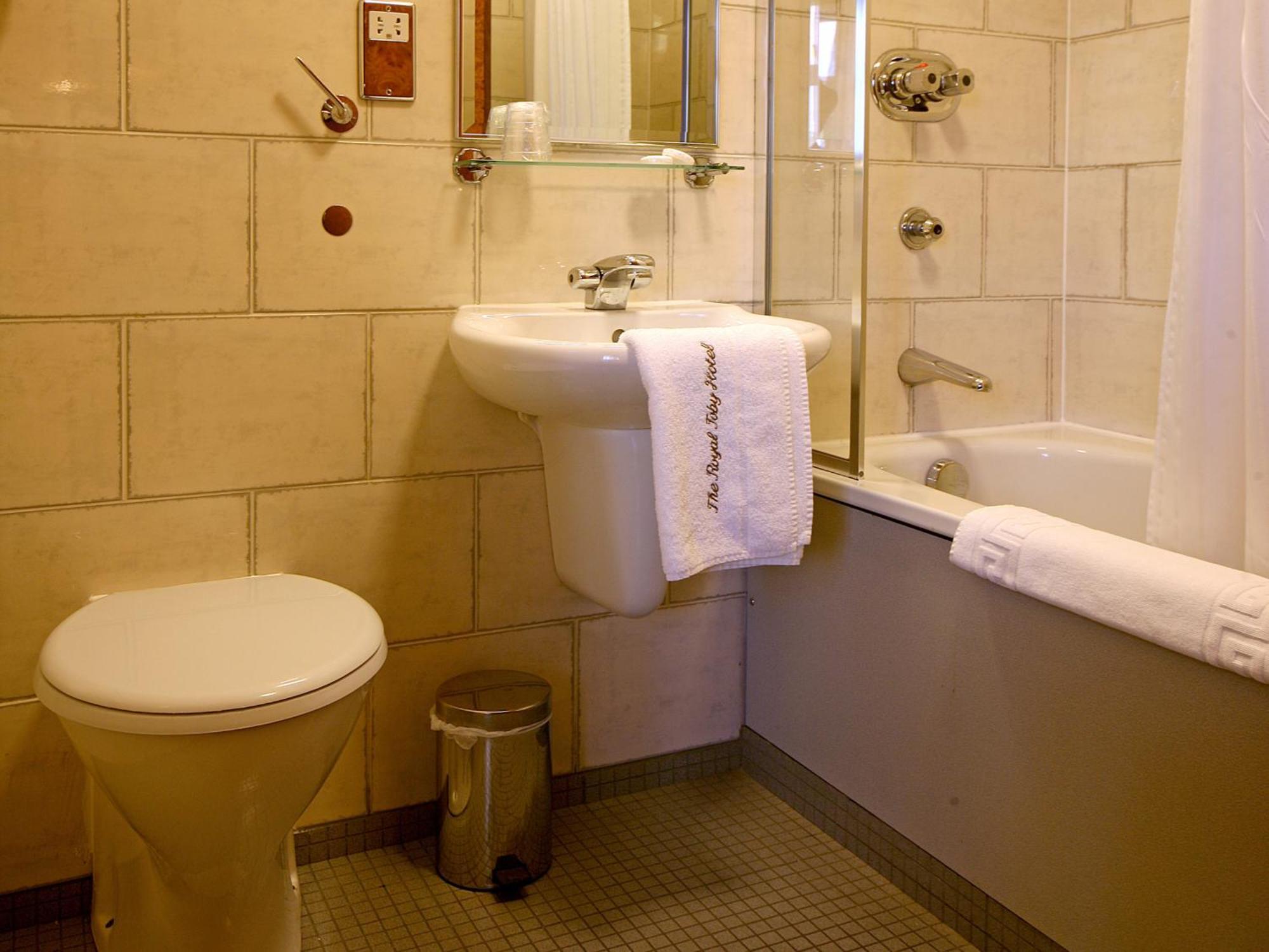 The Royal Toby Hotel Rochdale Bagian luar foto