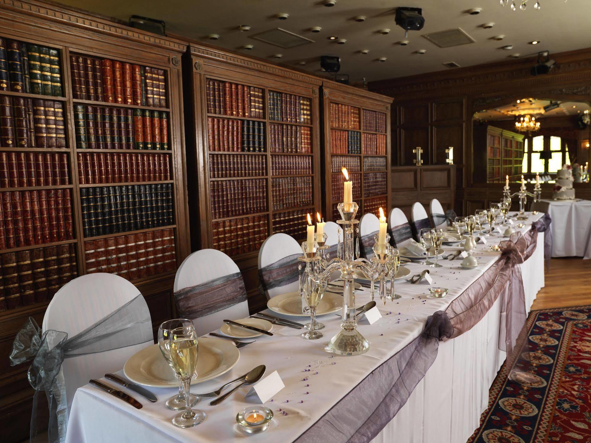 The Royal Toby Hotel Rochdale Bagian luar foto